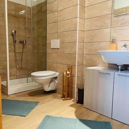 Santomas Apartment *