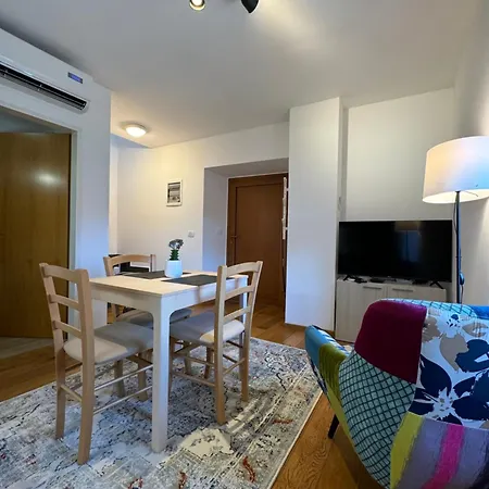 Santomas Apartment